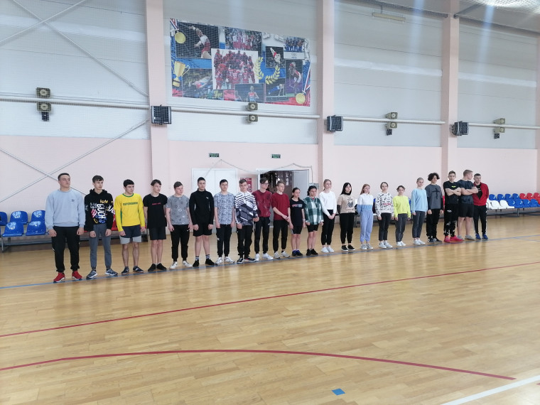 Выпускники выполнили нормативы ВФСК ГТО. Выпускники выполнили нормативы ВФСК ГТО.